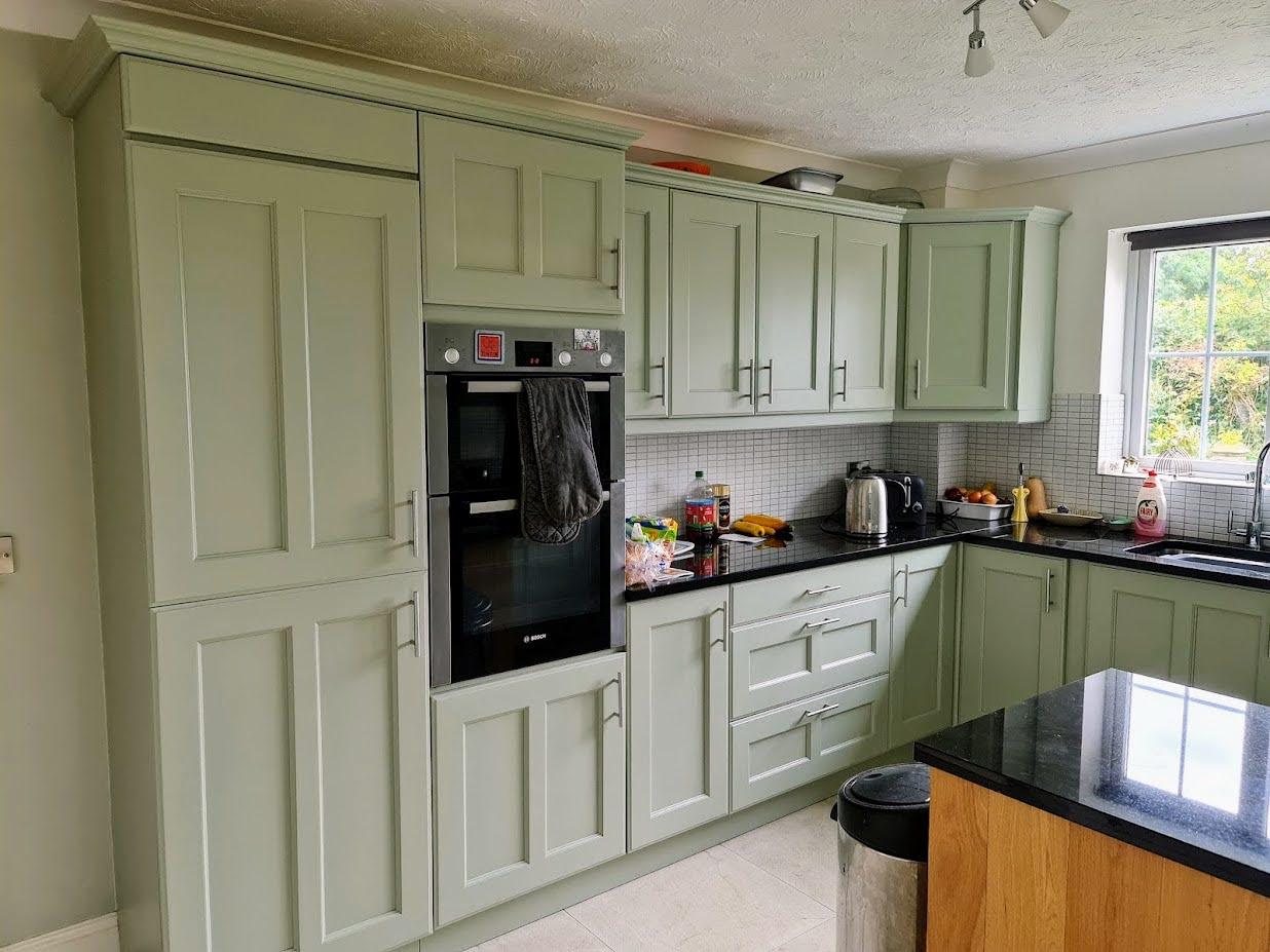 What does a Kitchen Respray Costs in 2025